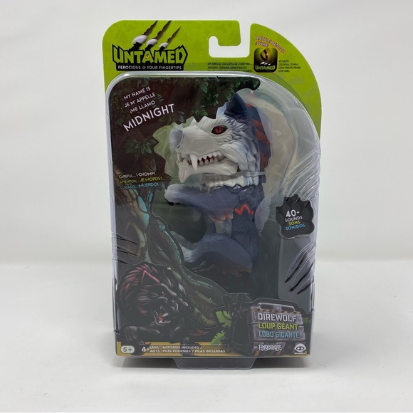 WowWee Untamed Dire Wolf by Fingerlings - Midnight - Interactive Collectible Toy - Picture 1 of 6